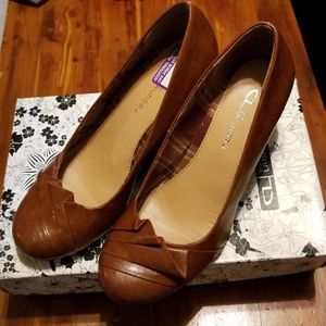 Chinese Laundry Wedges